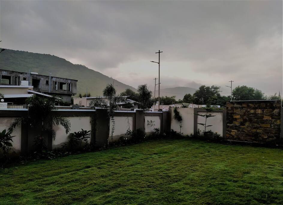 Nine Hill Villa - 2Bhk Private Villa With Pool Udaipur Exterior foto
